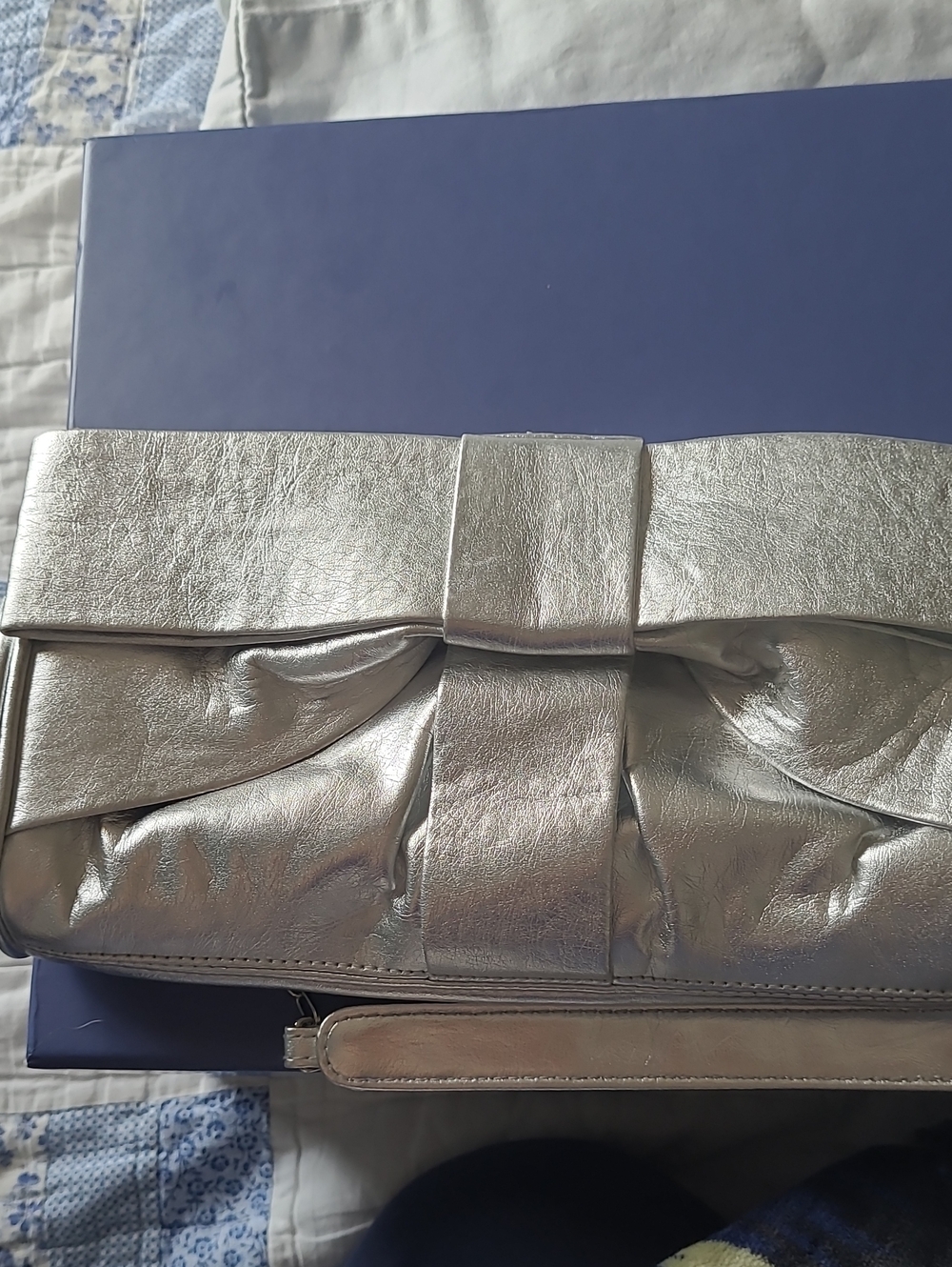 Women's Metallic Silver Bow Clutch Bag